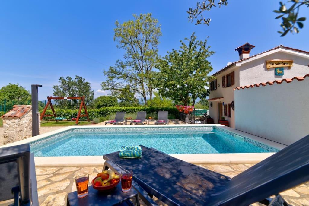 Piccola Casa - A Little Paradise Kršan Exterior foto