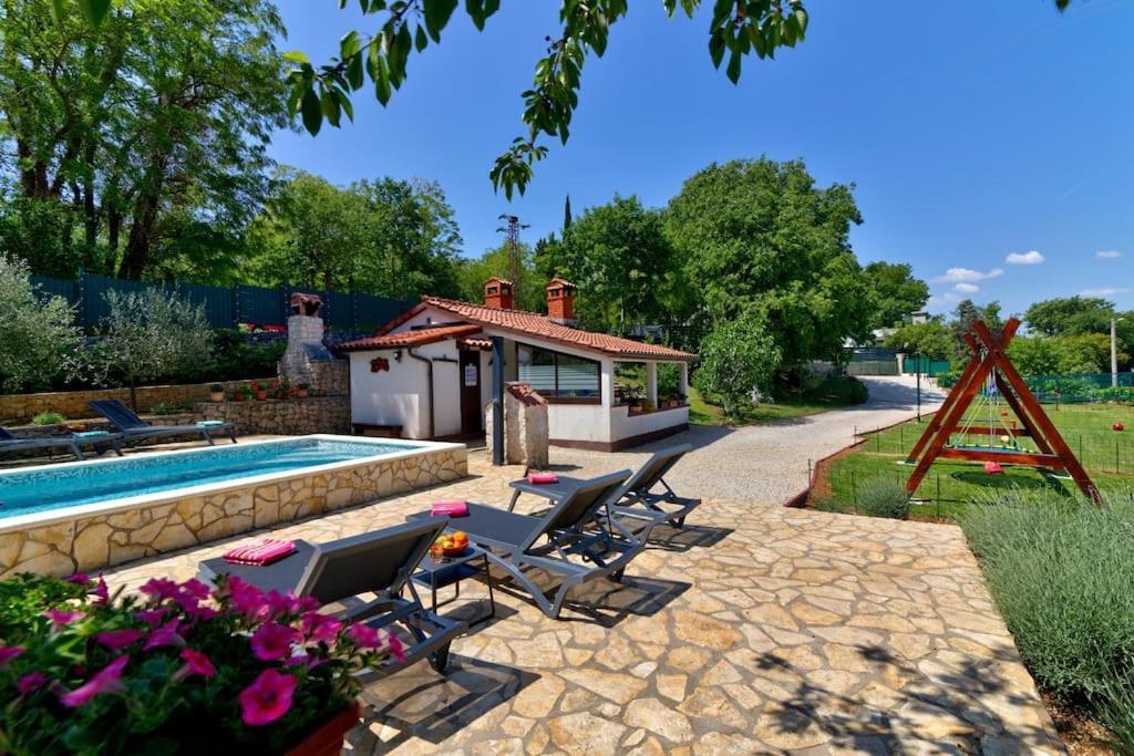 Piccola Casa - A Little Paradise Kršan Exterior foto